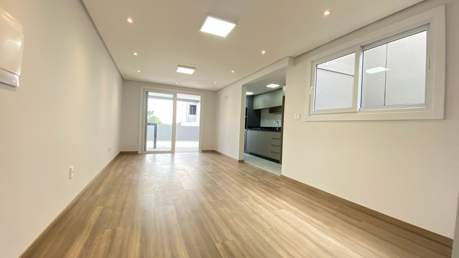 Apartamento novo com área externa privativa — Rezidenziale Marselan